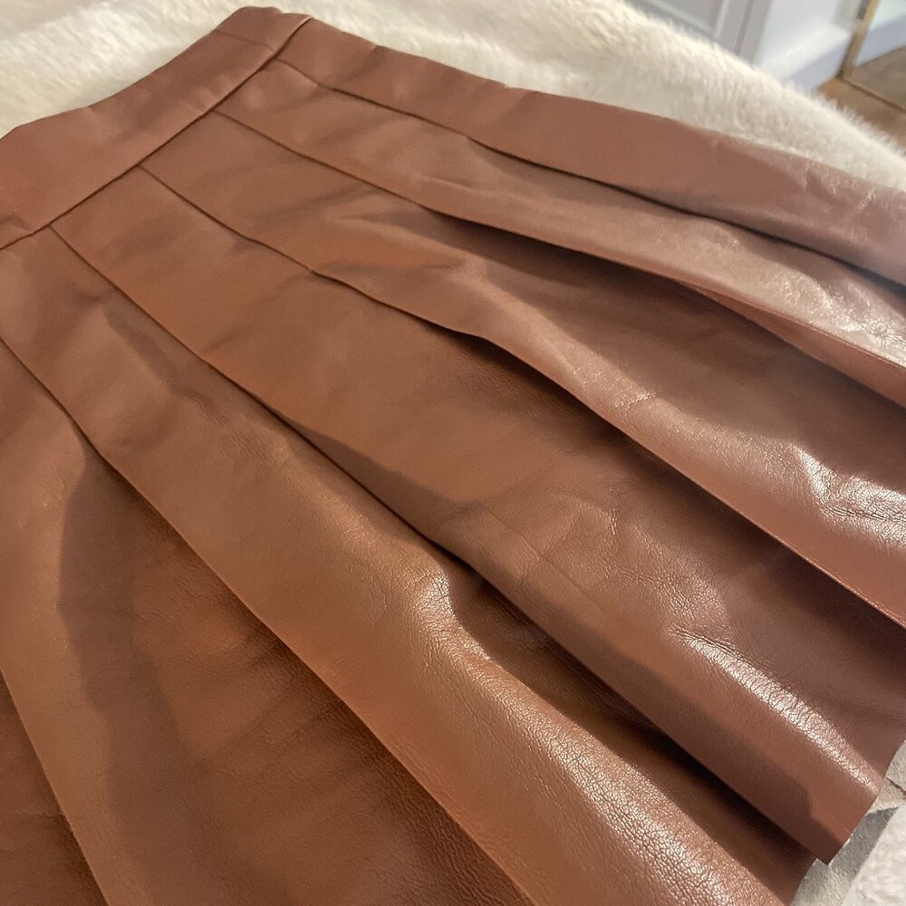 ARITZIA COFFEE BROWN PLEATED SKIRT